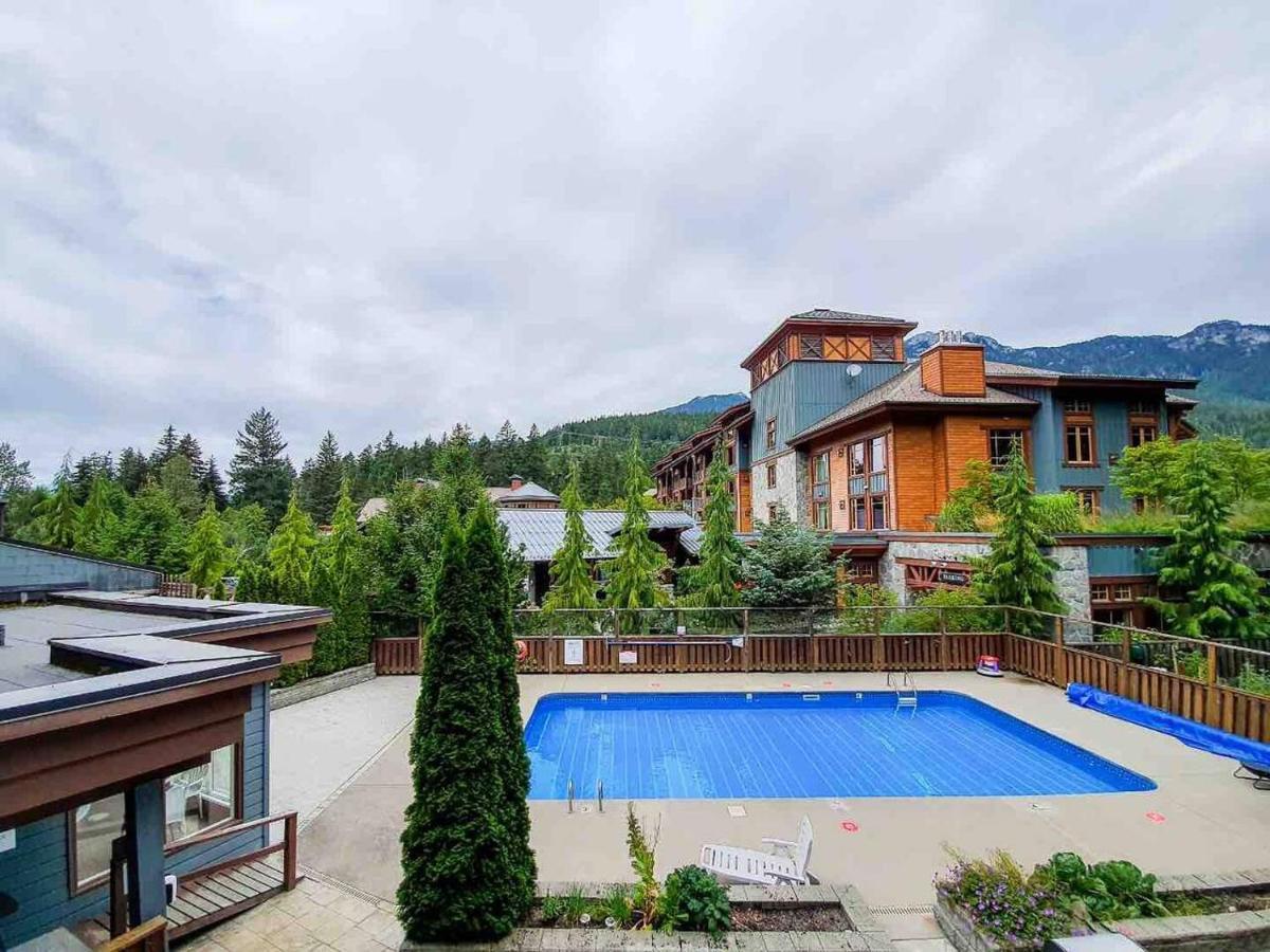 Newly Renovated Whistler Studio Экстерьер фото